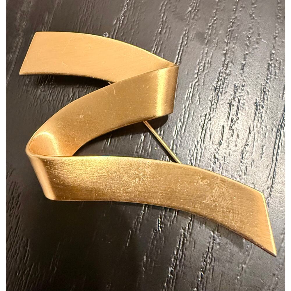 Vintage Signed Monet Gold Tone Ribbon Brooch